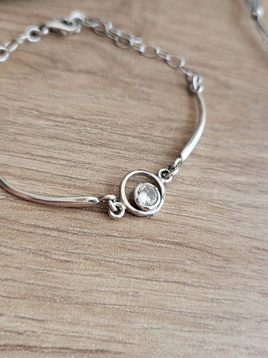 Сребърна дамска гривна