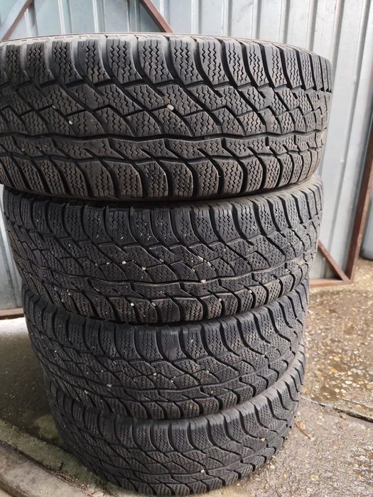 Anvelope 215 60 R17 iarna viatti