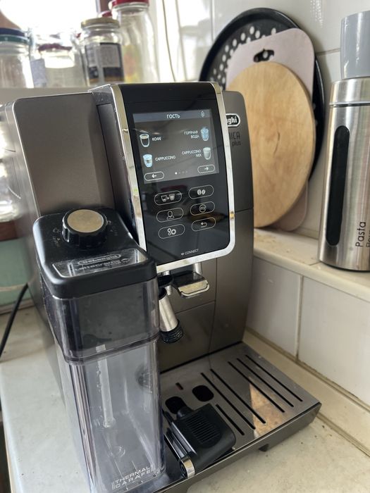 Продам кофемашину delonghi