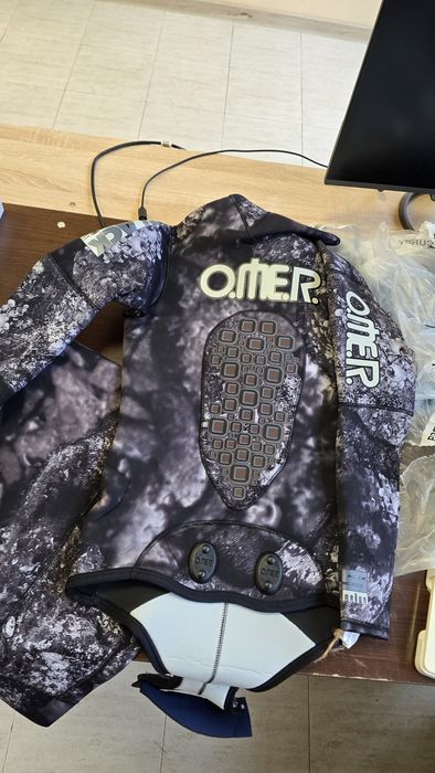 Харпунджийски неопрен Omer Black Stone вендуза