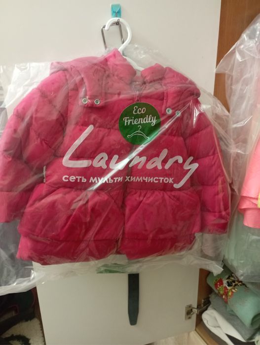 Куртка на девочку 4-5 лет , теплая от Benetton