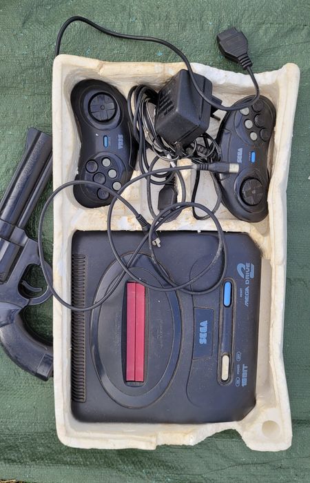 Consola Sega Mega Drive cutie