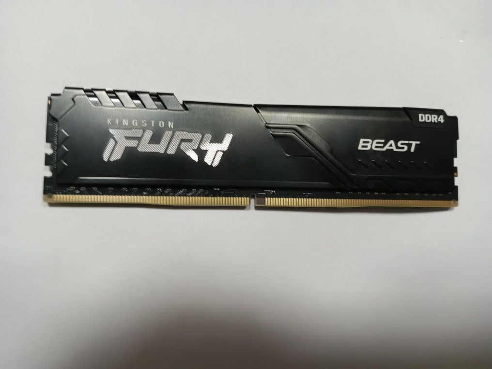 Продам оперативную память 8гб ddr4 2400