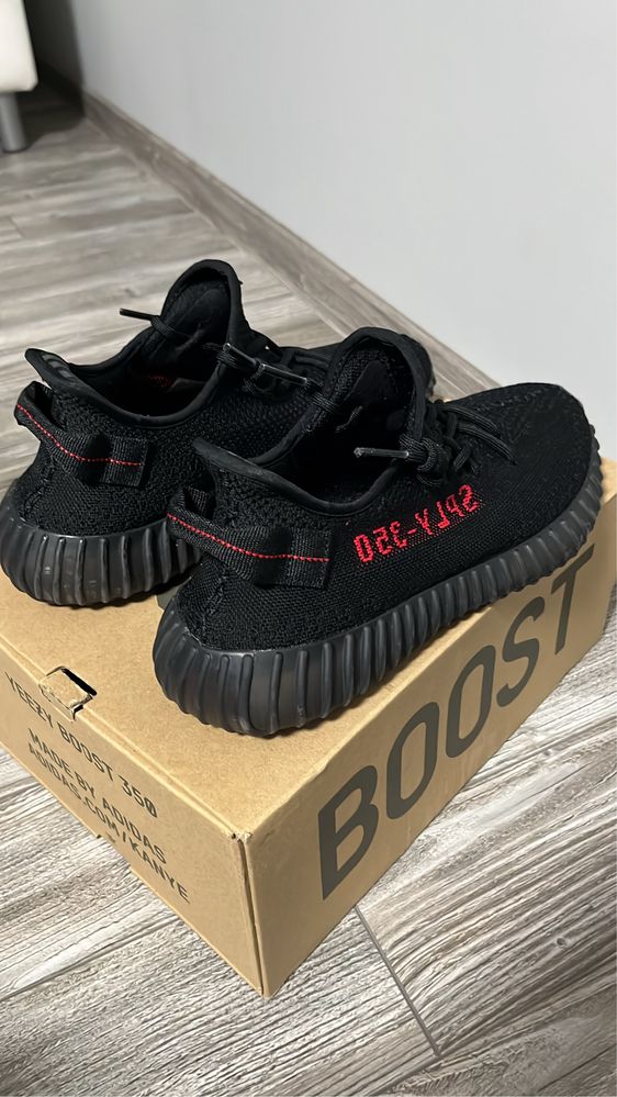 Yeezy Boost 350 V2 Black Red (2017/2020)