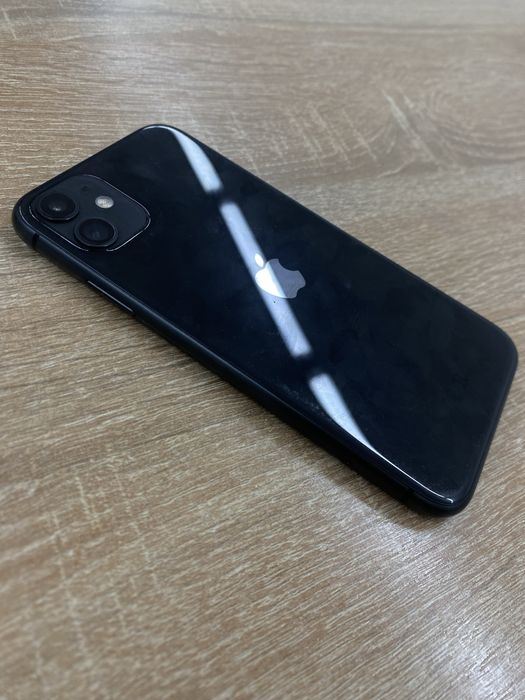 Продам айфон 11 в идиальном состаянии