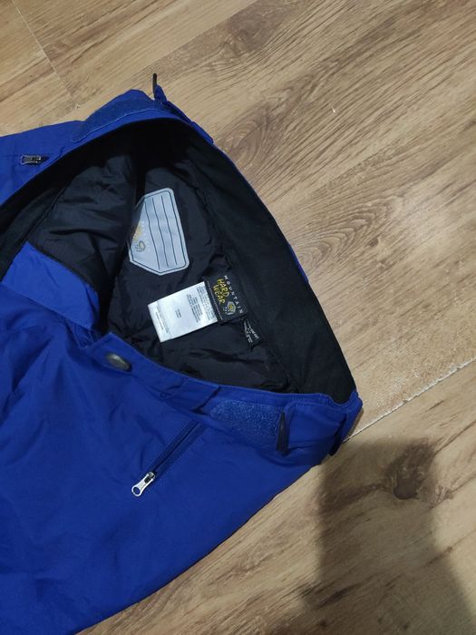 Pantaloni ski Mountain Hardwear mărimea 8 ani