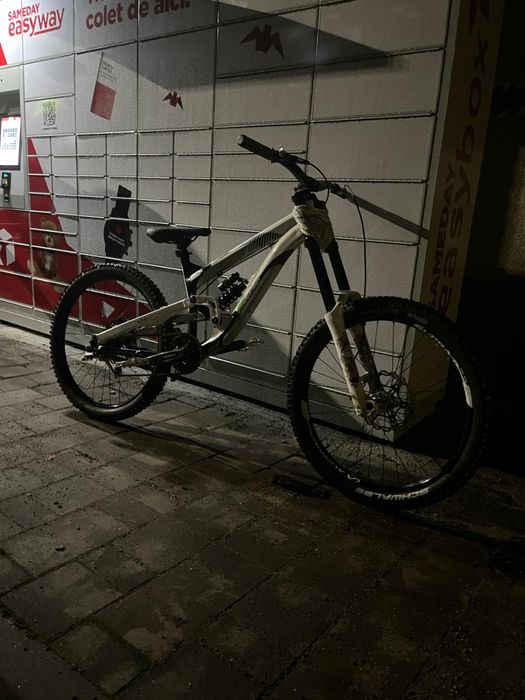 Vand sau schimb Yt tues 2013 downhill full suspension enduro