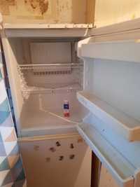 Продам холодильник рабочий, двух камерный