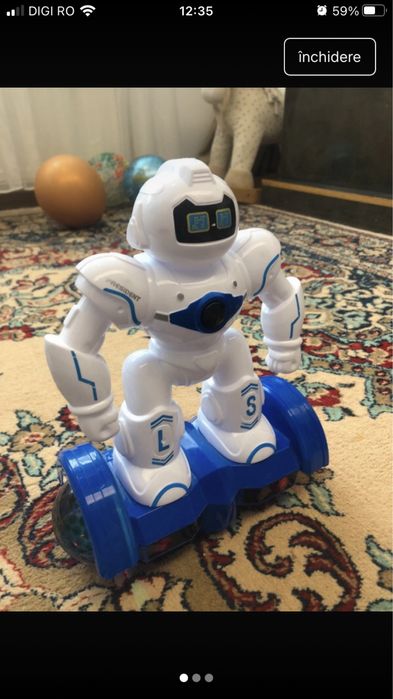 Jucarii 1-2 ani: cub sortator, robot interactiv si jucarie lemn