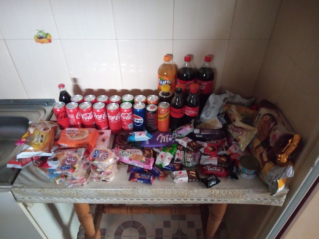 Dulciuri și sucuri