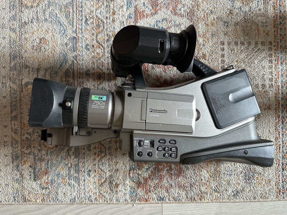 Vand lot 9 camere video miniDV Sony DSR-PD170P si Panasonic NV-MD9000