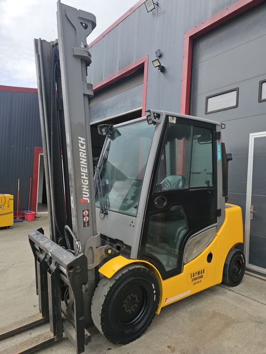 Motostivuitor diesel Jungheinrich 3T