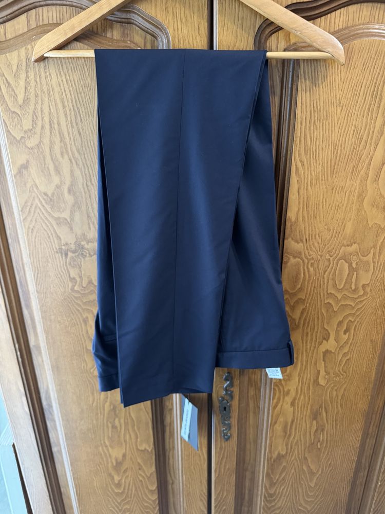 Costum barbati Zara nou