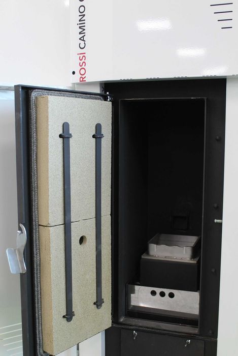 Centrala pe peleti Fornello Rossi Camino Compact 35 kw