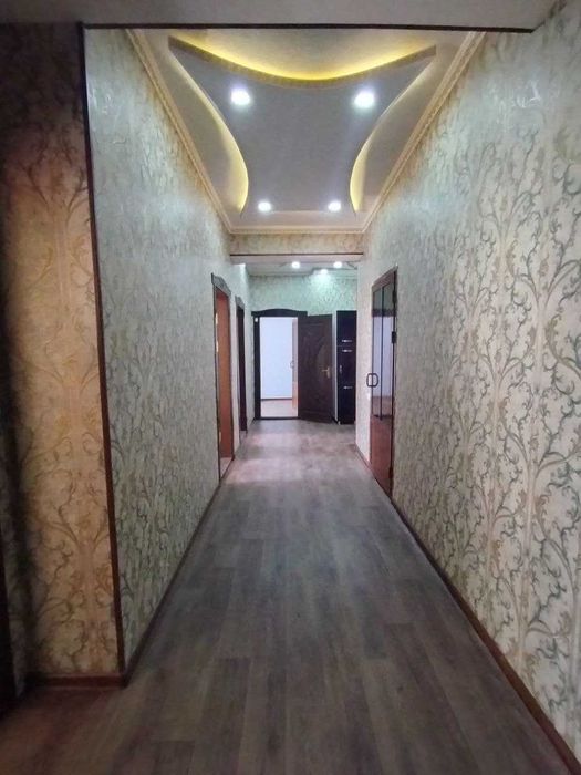 Продается 4х комнатная квартира на Шарк1 базарчик 127 м2Цена 60000 у.е