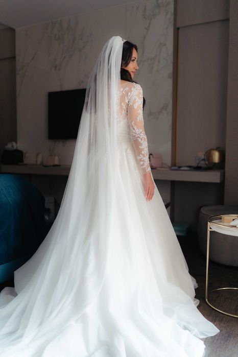 OFERTĂ LIMITATĂ  Rochie de mireasă superbă,  mărimea  M/S,