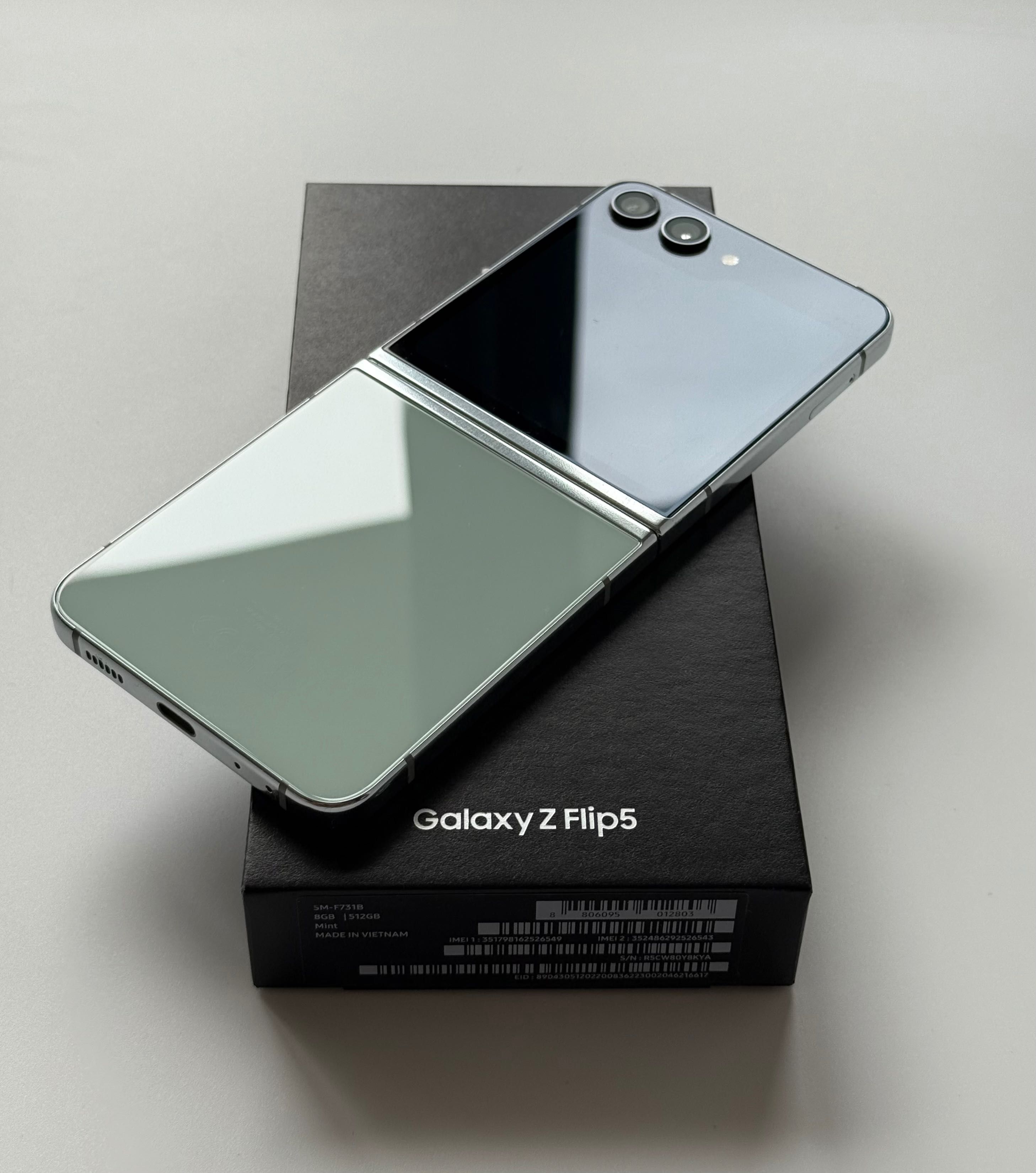 Samsung Galaxy Z Flip 5 512 Gb Mint Гаранционен