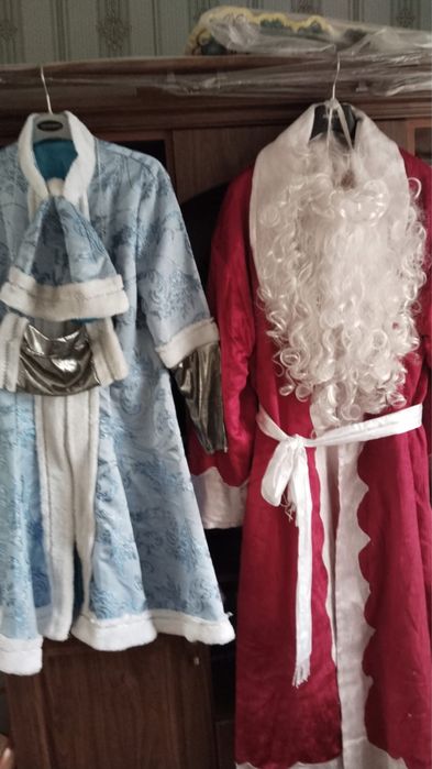 Продам костюм Деда Мороза и Снегурочки