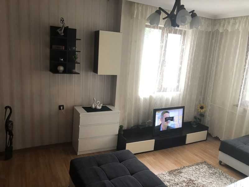 Дава се под наем Двустаен апартамент в София, Зона Б-18 - 70 кв.м за 450 € - Снимка #1