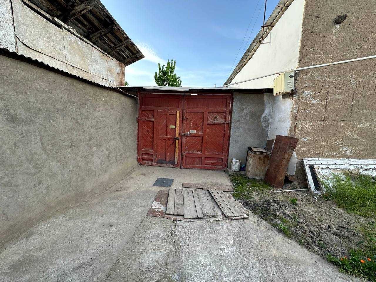 Продается участок в Алмазарском районе ориентир дет.сад № 271 (А)