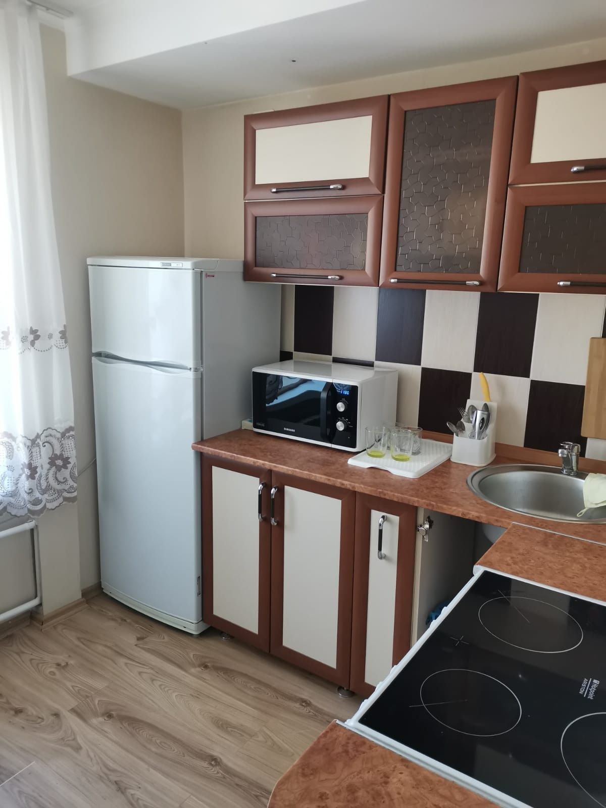 Сдам 1комн.вСамом Центре-Казахстан 70.ПолностьюМебилированная.Собствен