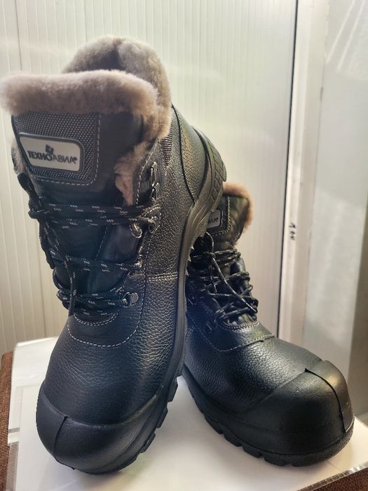Зимние меховые ботинки