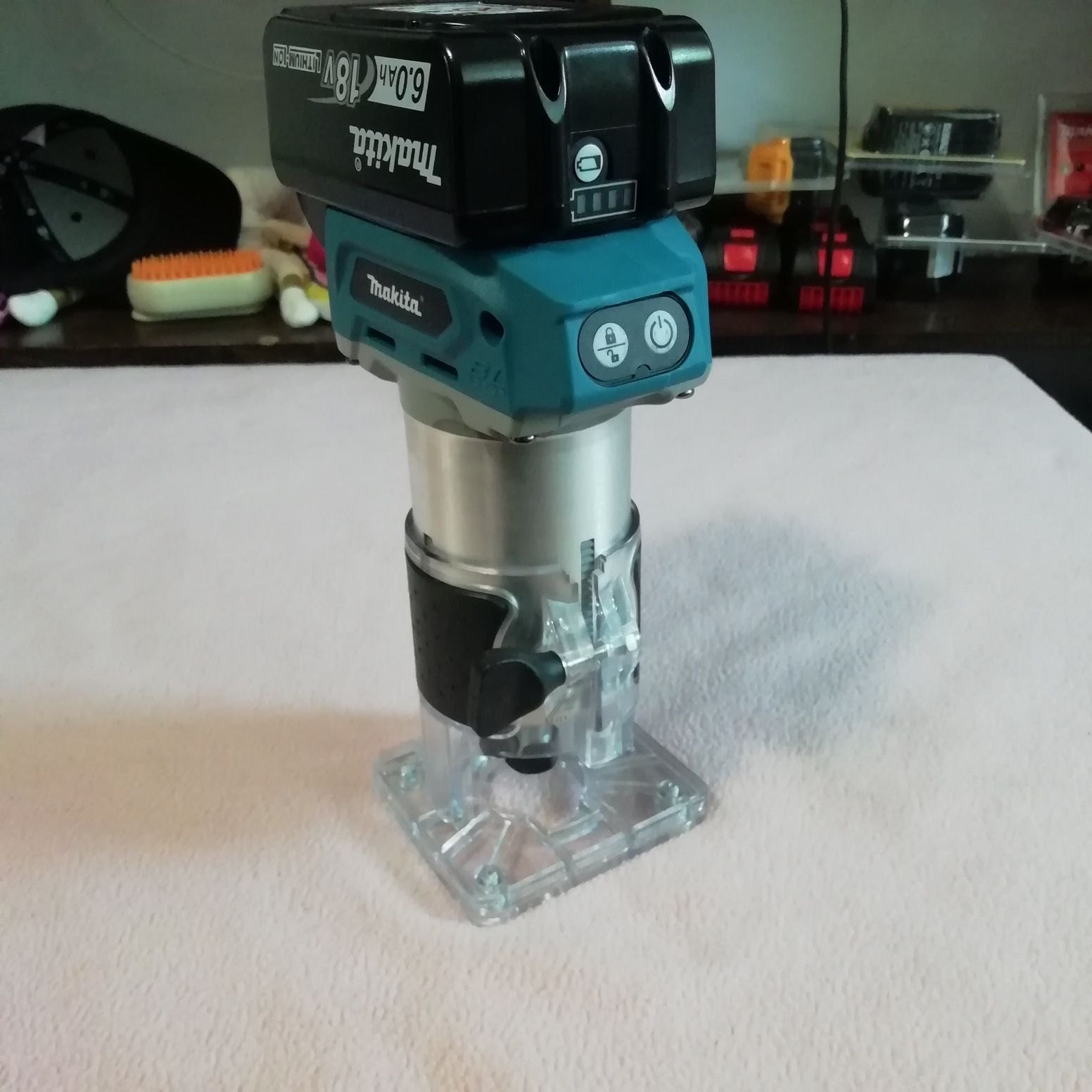 Freza Makita DRT50