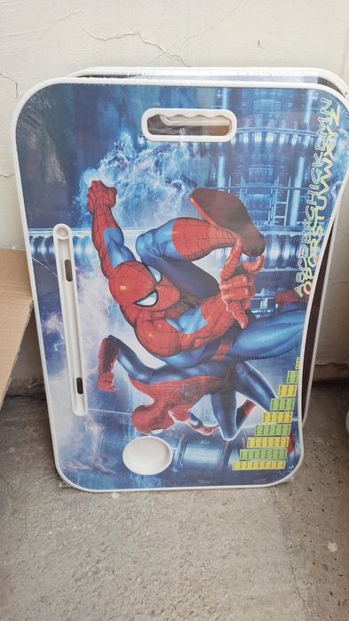 Bolajonlar uchun parta skidkad