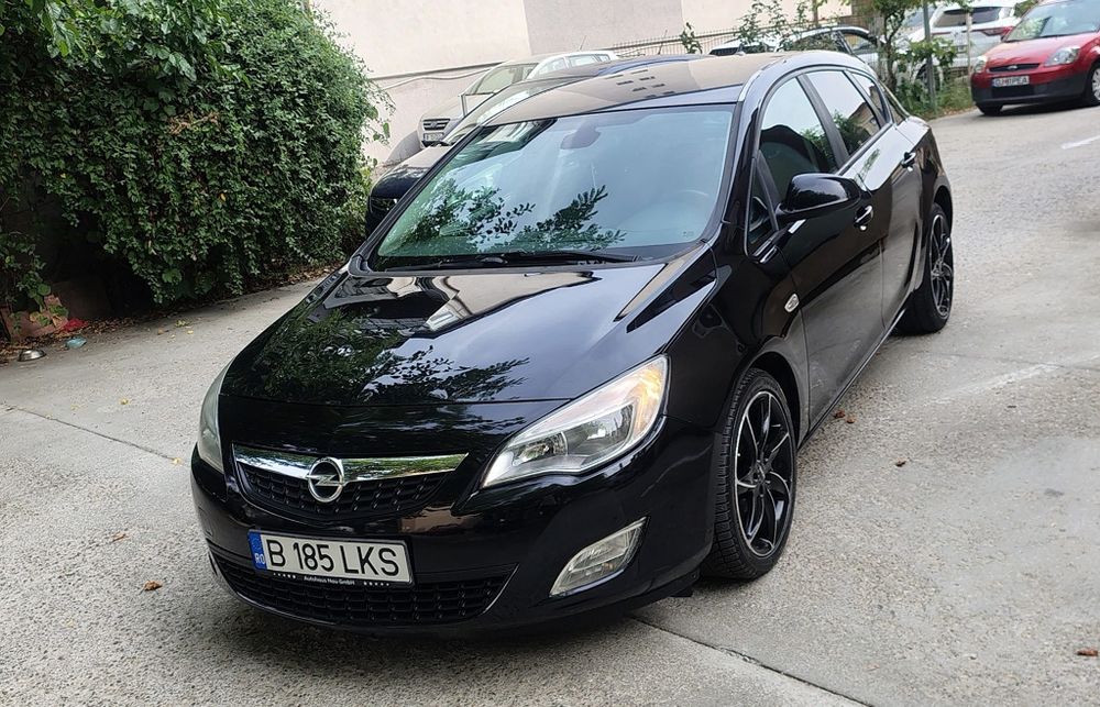 Vând  Opel Astra J / 1.7Cdti / 2012 Euro 5 / Ofer certificat fiscal !