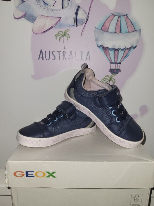 Vând teniși Geox , marimea 23, piele naturala