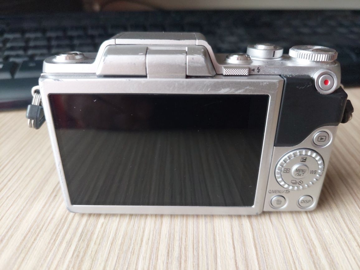 Aparat foto mirrorless Panasonic lumix dmc gf-7 fara obiectiv