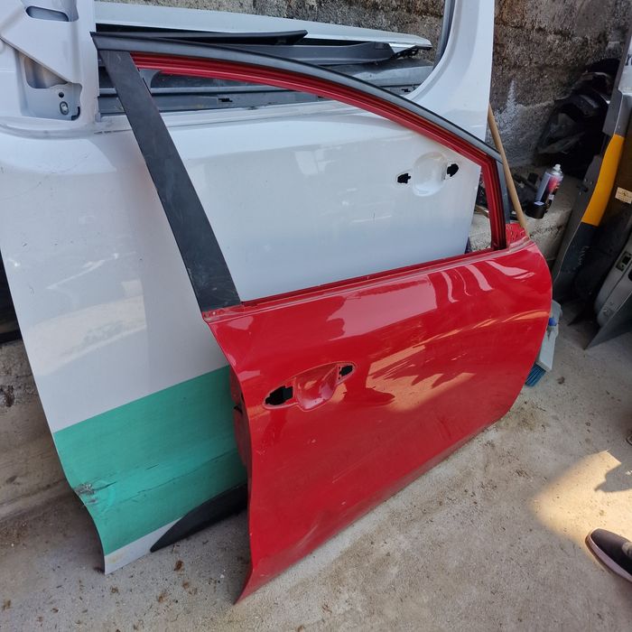 Kia Ceed 12-18 предна дясна врата