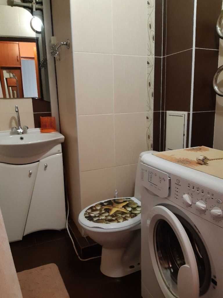 Дава се под наем Двустаен апартамент в София, Зона Б-5 - 70 кв.м за 612 € - Снимка #2