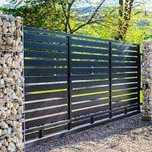 Garduri moderne tip jaluzea, sipca metalica, plasa bordurata,fier lemn