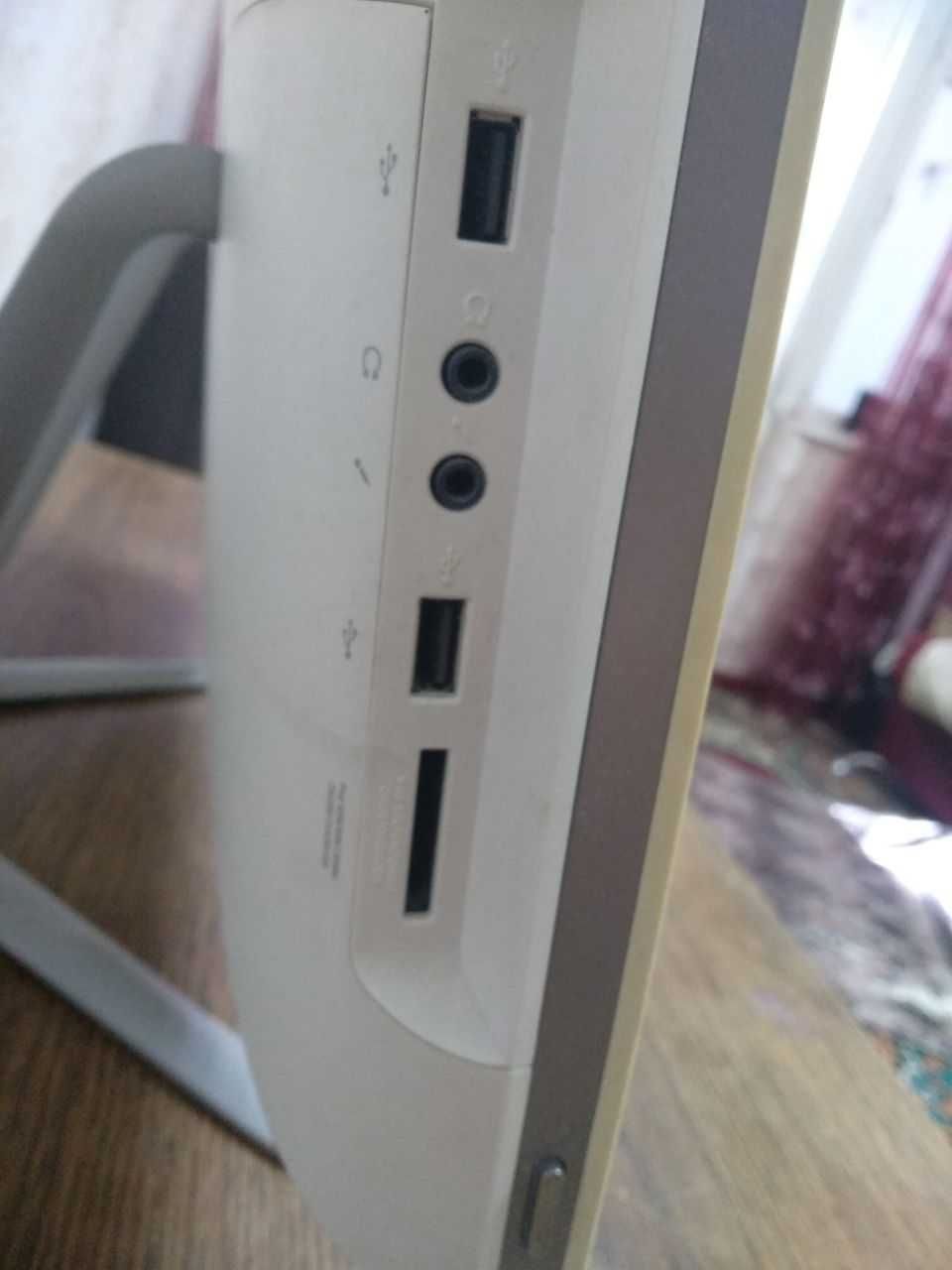 Моноблок Lenovo C440