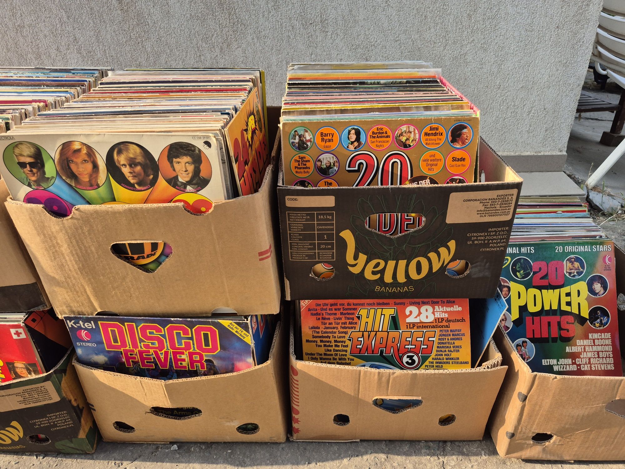 Vând Lot 200lp Discuri Vinil cu muzica usoara straina pentru pick-up
