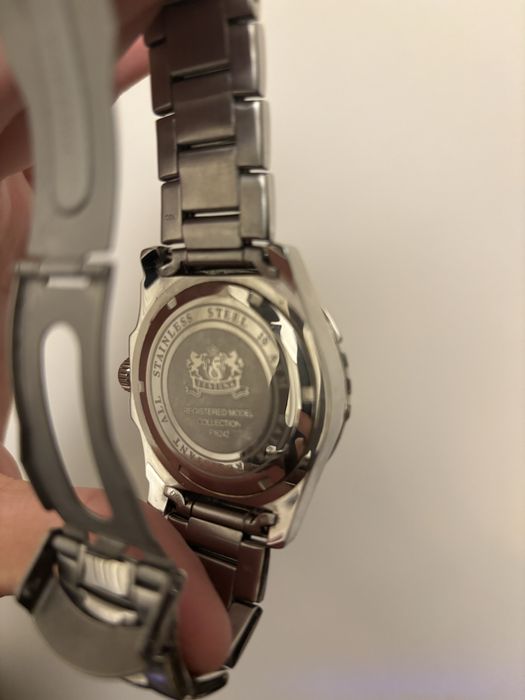часовник festina