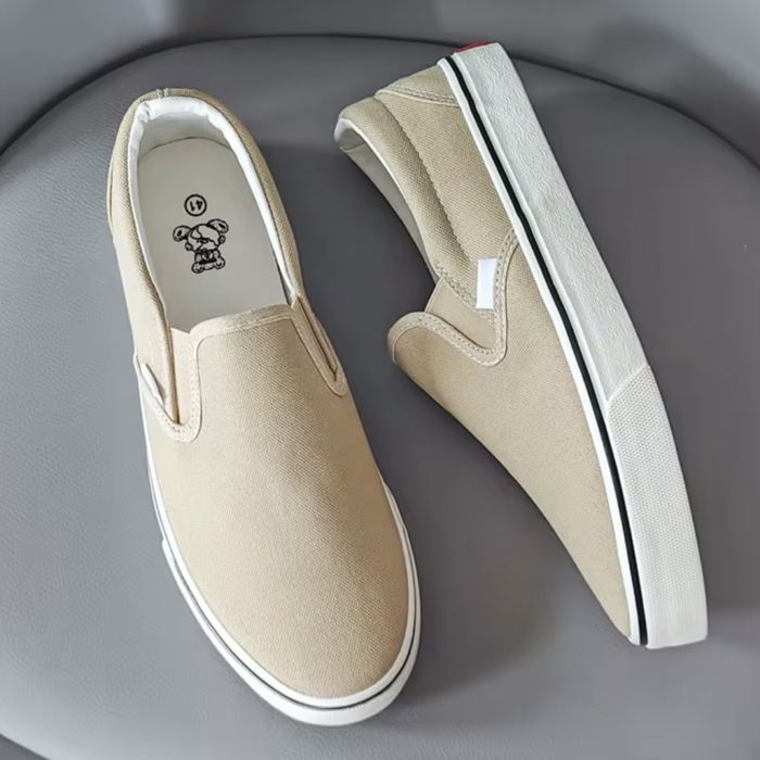 Слипоны белые, бежевые