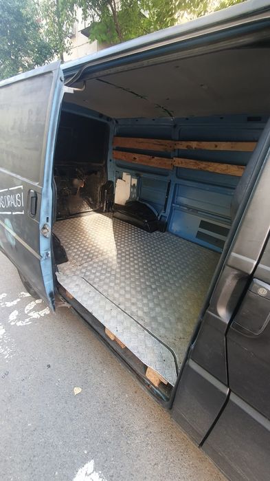 DE VÂNZARE T4
An fabricaț