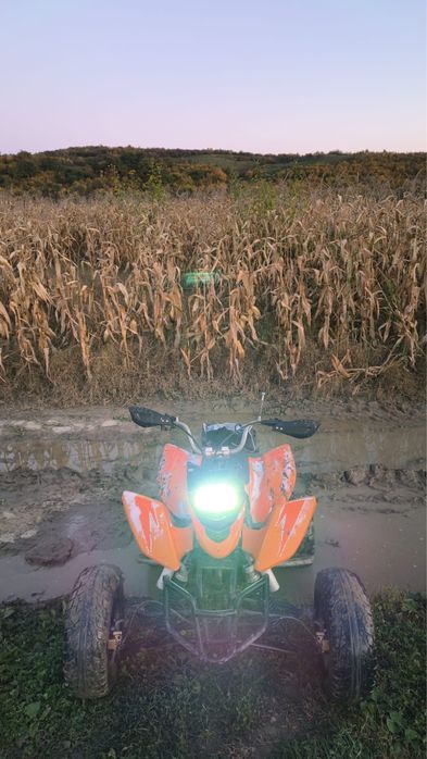 Vând atv 250cc merge foarte bine