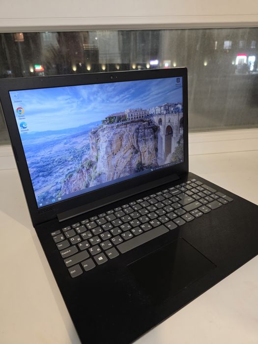 Продам Lenovo ноутбук шустрый