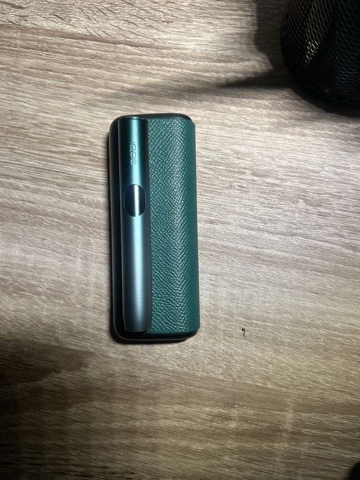 Iqos iluma verde cu portofel