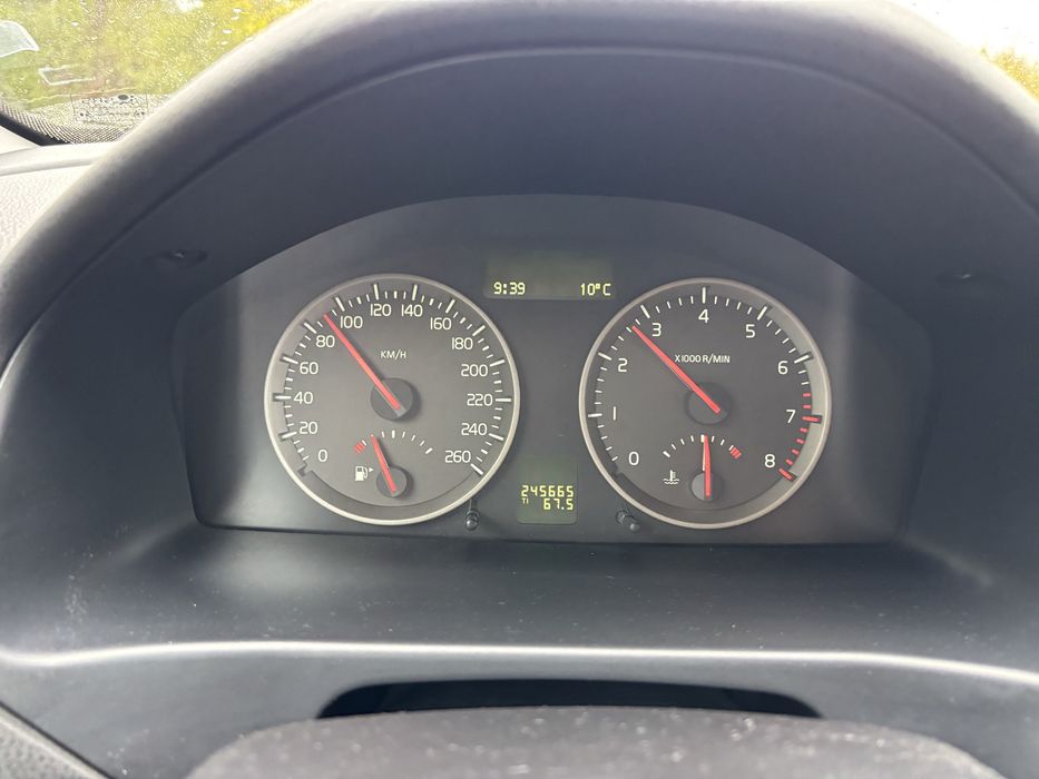 Волво В 50 / VOLVO V 50