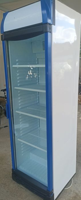 Хладилна витрина