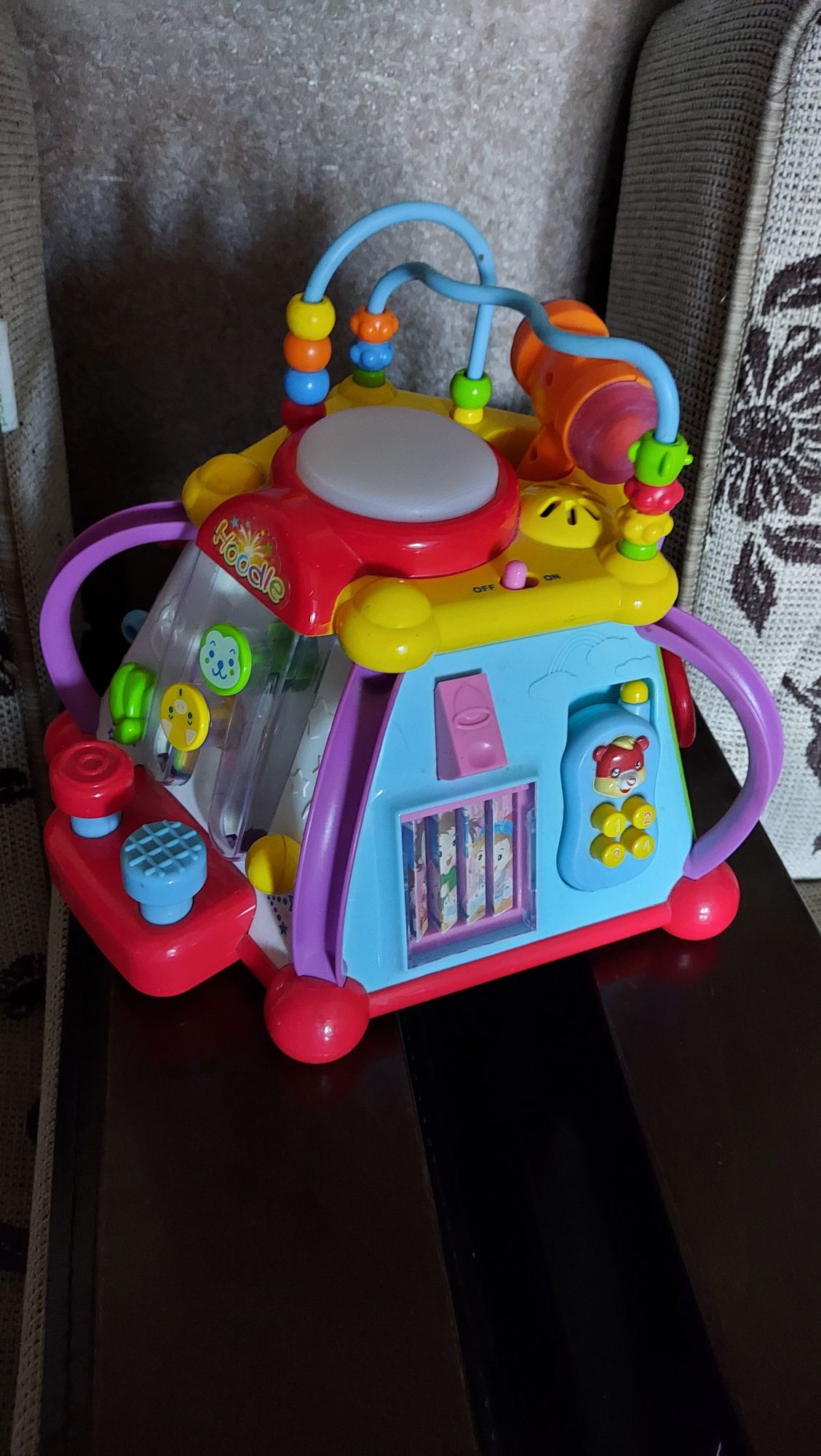 Продам развивающую бизи игрушку.