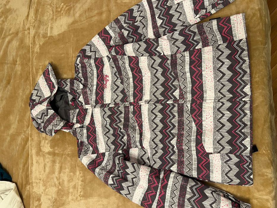 Дамски ски екип (долница+горница). Продава се и отделно