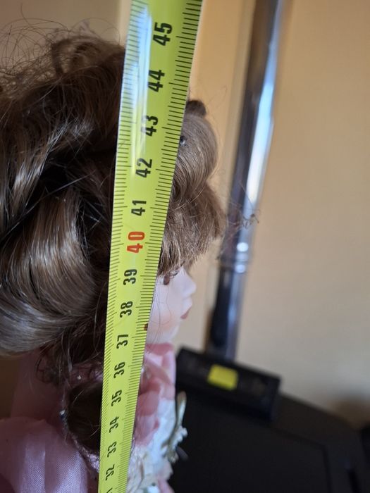 Порцеланова кукла