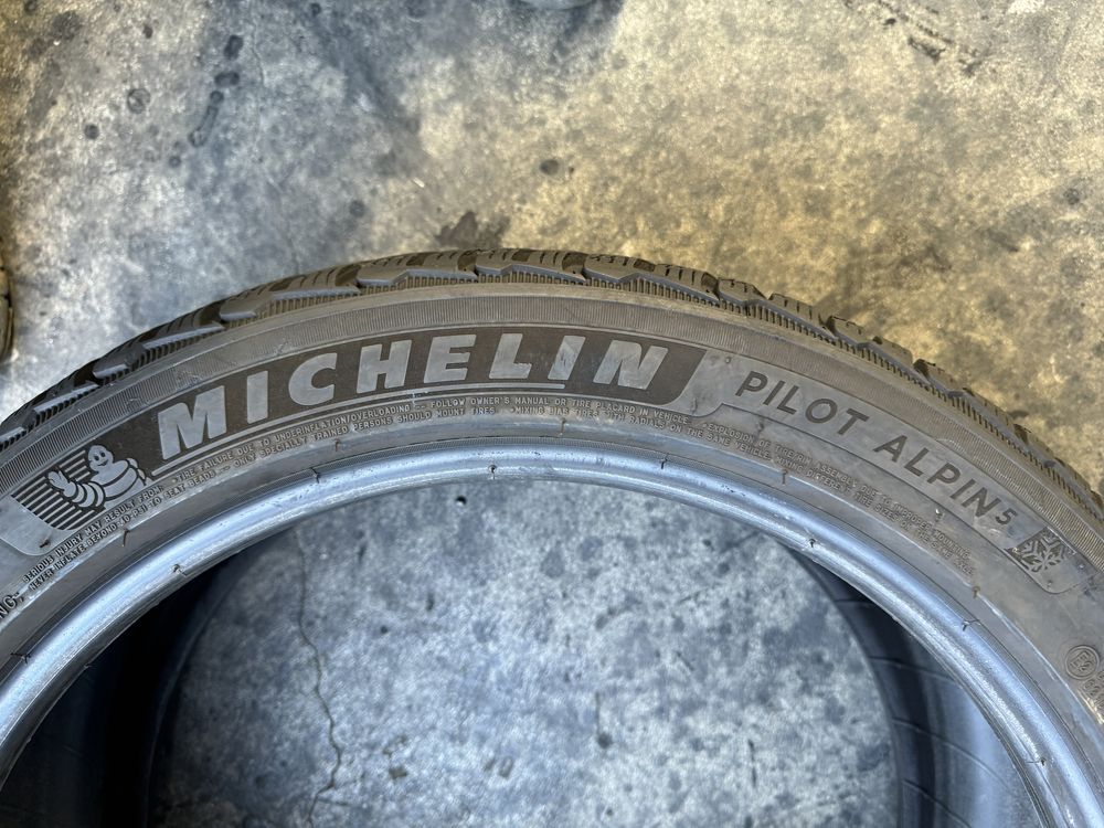 245/40/19 michelin M+ S