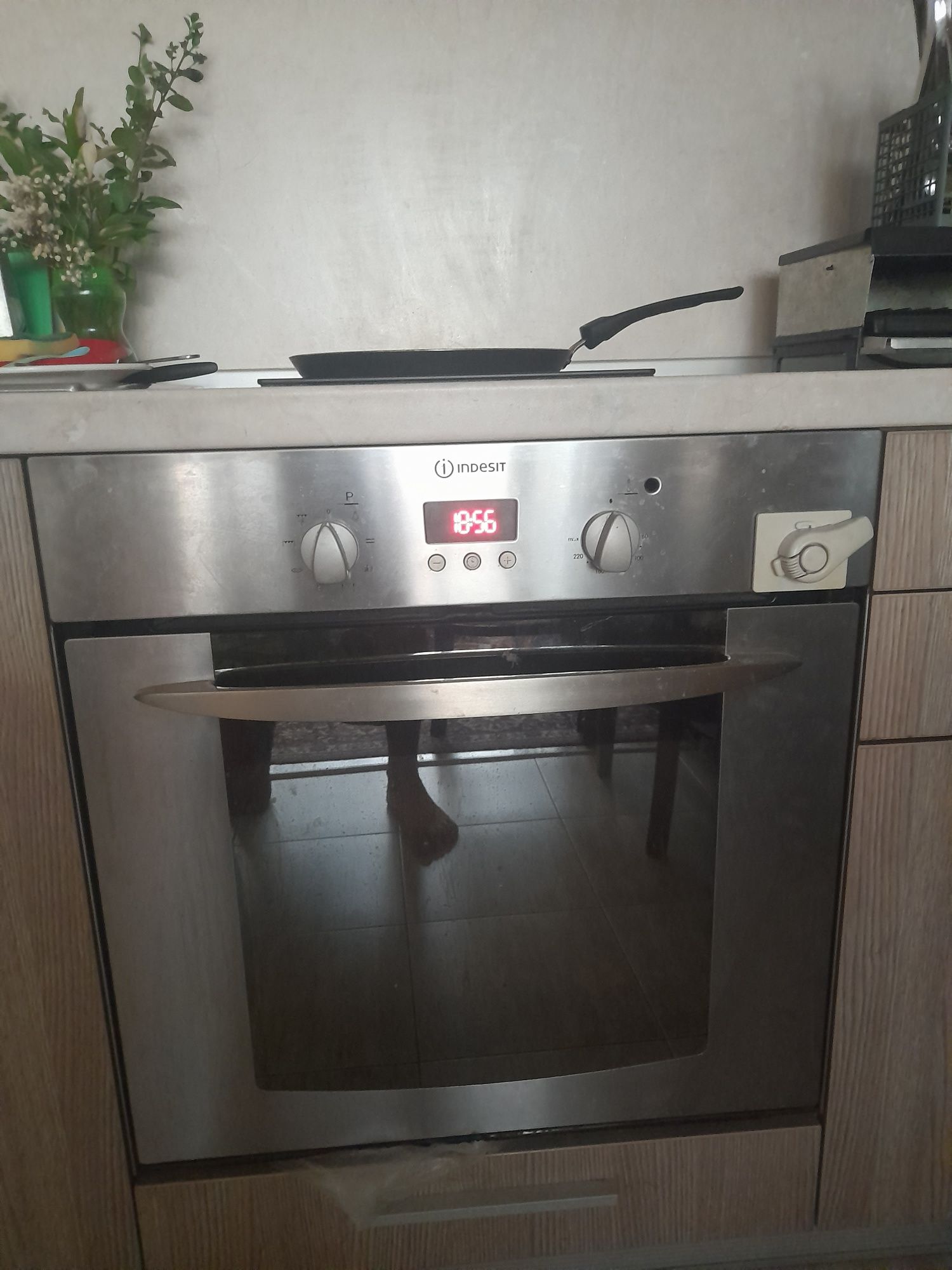 Фурна за вграждане Indesit