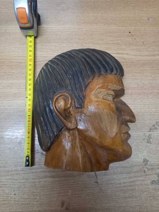 Decoratiune lemn sculptata manual chip Traian